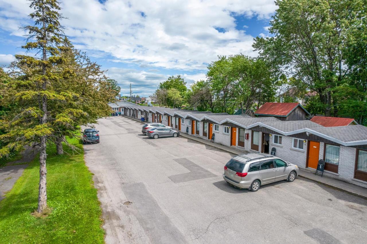 Motel Rideau Brossard Extérieur photo